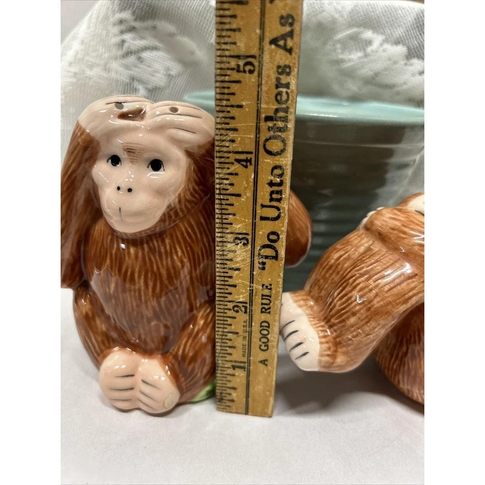 Vintage Monkey salt and pepper shakers Jungle Spree 1992 Strata Group Large‎